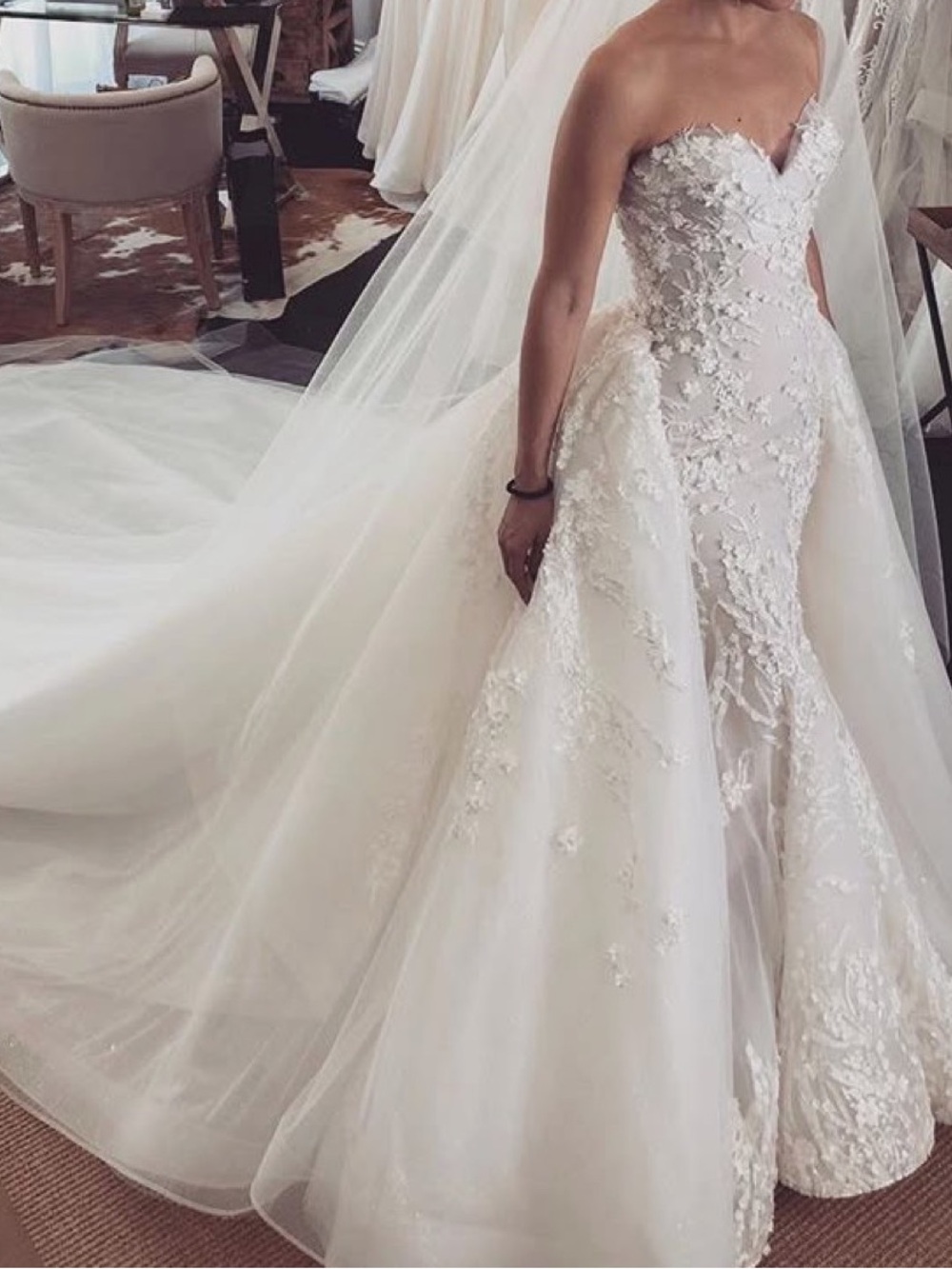Custom-made overskirt inspired by this picture made by Pollardi